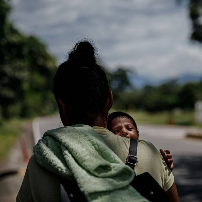 Venezuela crisis: How fleeing Venezuelans survive a dangerous migration ... Kisah imigran venezuela salah putar dan dampaknya