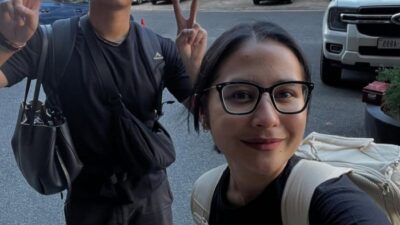 Gaya Elegan Prilly Latuconsina dan Omara Esteghlal