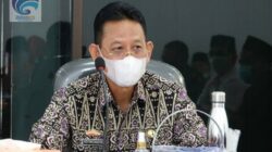 Respon publik terhadap pemberhentian arinal djunaidi