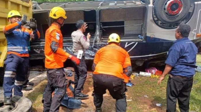 Kronologi kejadian kecelakaan bus miyor berdasarkan kesaksian saksi mata