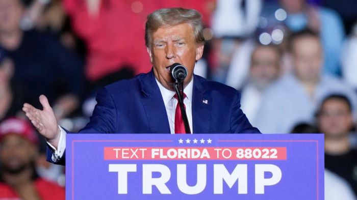 Perbedaan pendapat mengenai kebijakan deportasi trump di mahakam agung