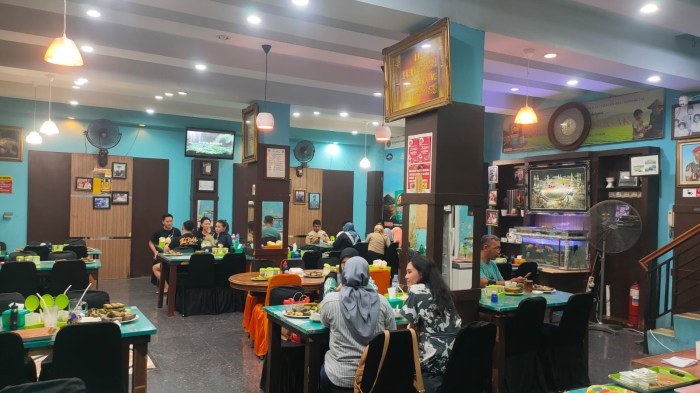 Warung coto Makassar paling dekat dan terbaik