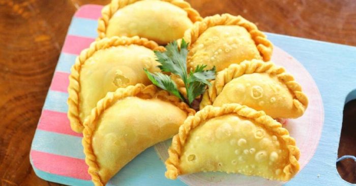 Resep membuat pastel makassar sederhana dan mudah