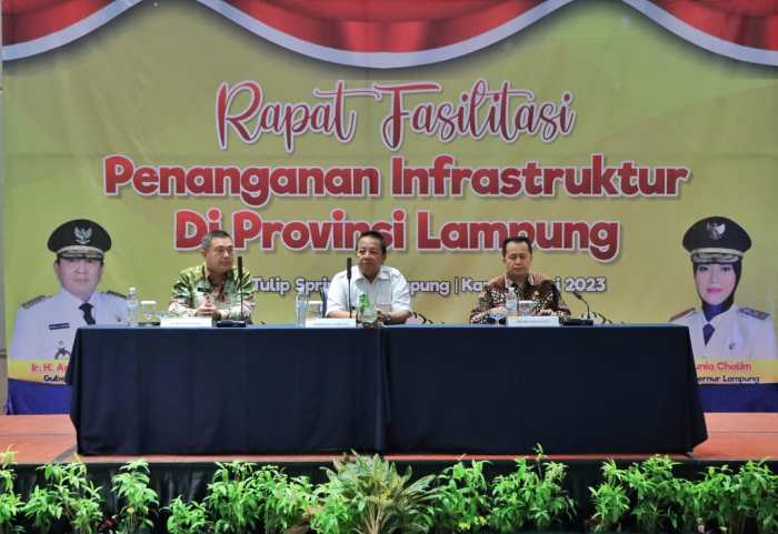 Respon publik terhadap pemberhentian arinal djunaidi