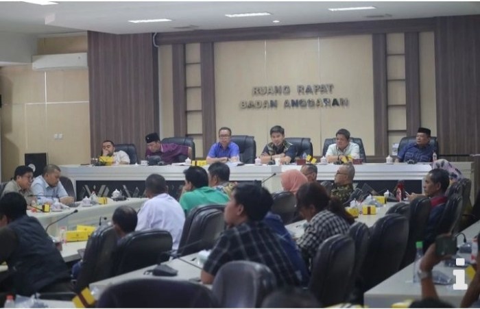 Rapat Dengar Pendapat Komisi C DPRD Kota Makassar Bahas Soal Pengadaan ... Komisi c dprd makassar kunjungan barru rth