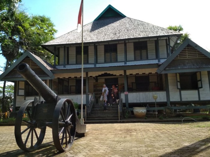 Tempat wisata sejarah budaya Makassar menarik