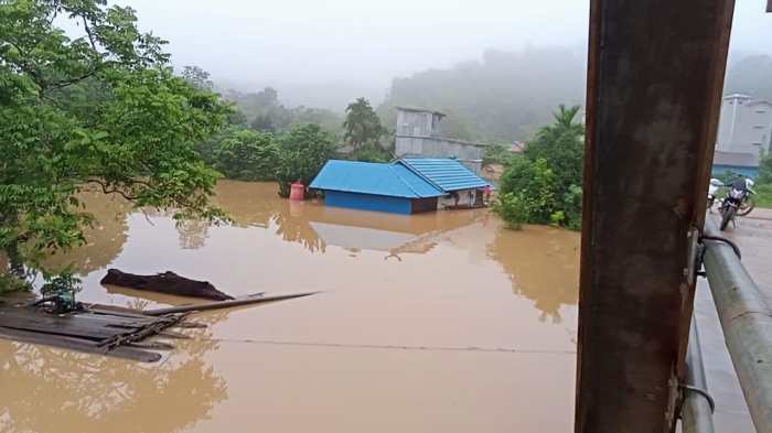 Dampak banjir pada rencana perjalanan liburan panjang juni 2025