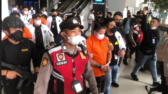 Pengelola judi online kamboja ditangkap saat nongkrong