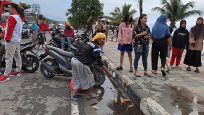Respon masyarakat terhadap pencopotan kapus pintu padang