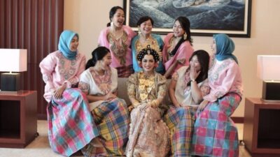 Baju adat pernikahan tradisional Makassar untuk pria