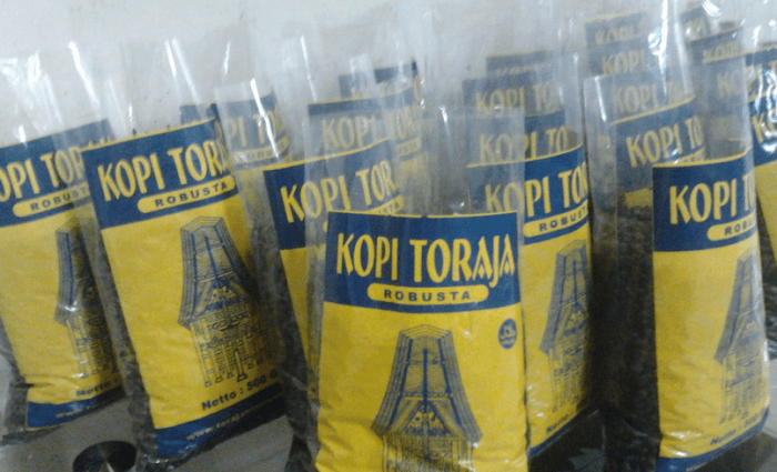 Harga oleh-oleh khas Makassar di kampus Kahfi