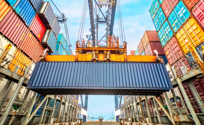 Pengaruh tarif china pada rantai pasok global