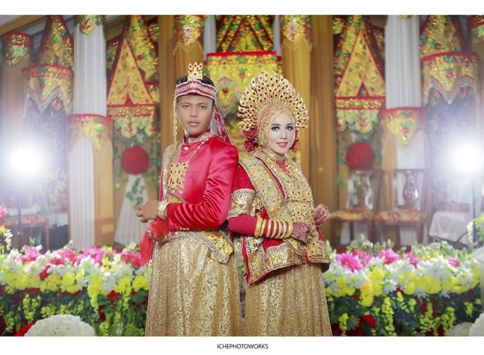 Baju pakaian adat seppa makassar budayanesia sulawesi khas pria selatan bugis Baju pakaian adat seppa makassar budayanesia sulawesi khas pria selatan bugis