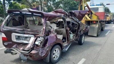 Sejarah kecelakaan mobil mewah di tol