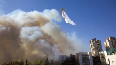 Perbandingan Pemadaman Kebakaran Sebelum dan Sesudah Bantuan Israel